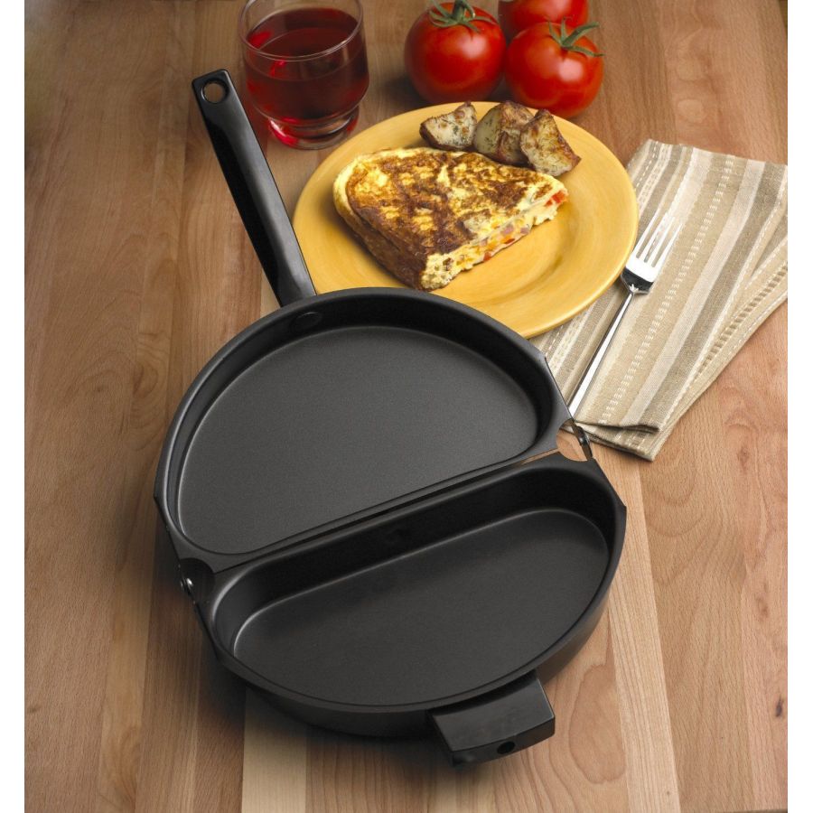 Nonstick Folding Omelet Fry Pan Maker